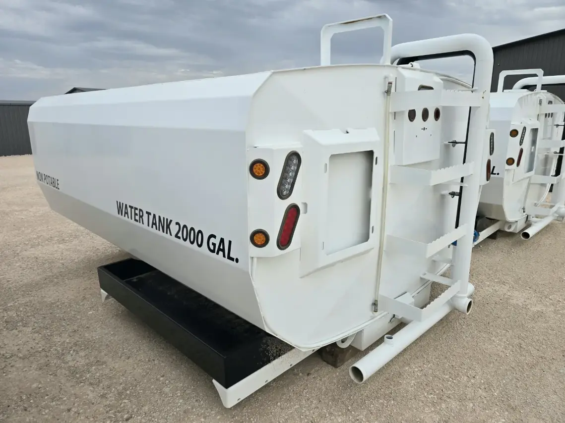 2000 Gall Water Tank