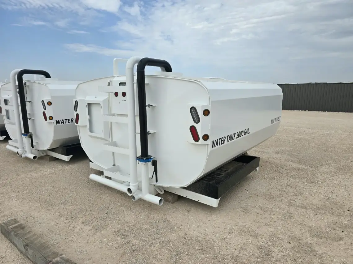 2000 Gall Water Tank